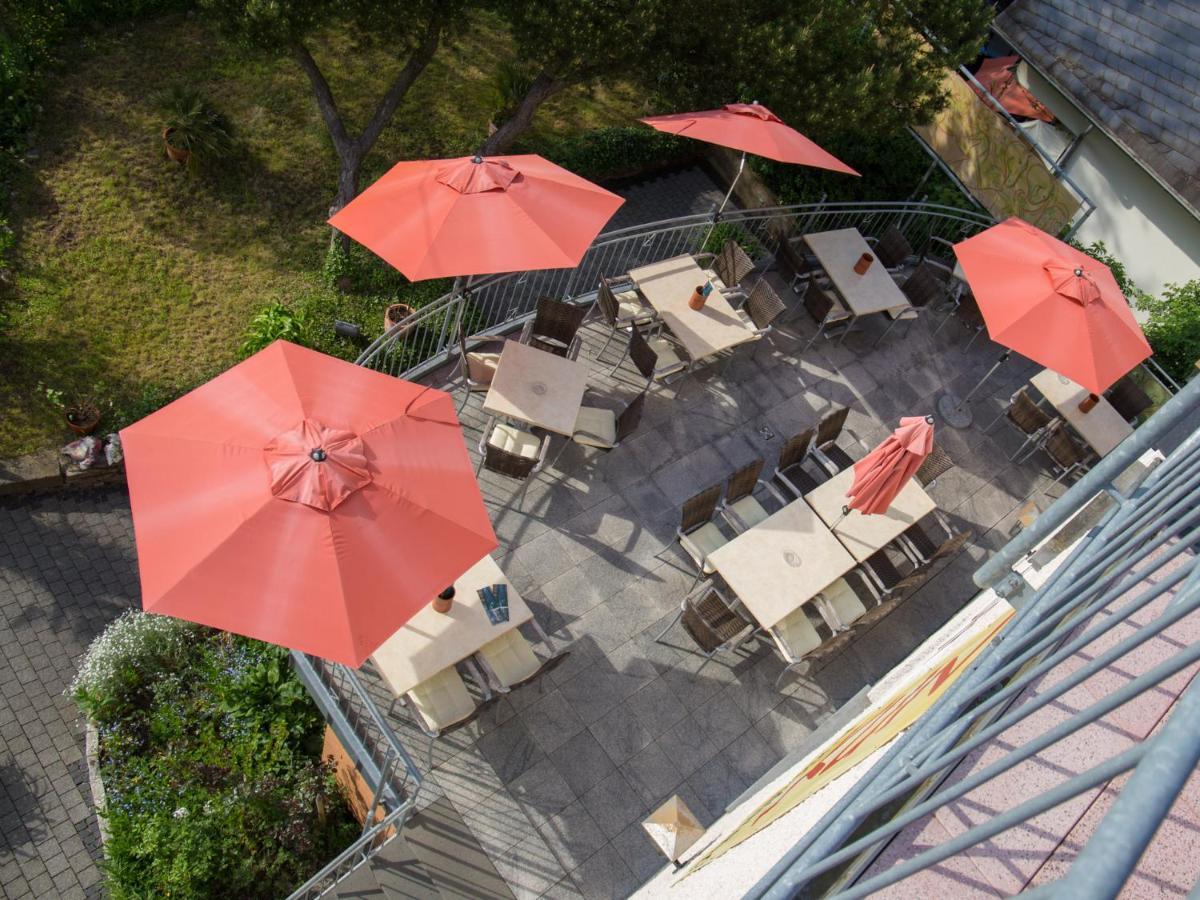 Hotel Zur Post - Burg An Der Mosel Exterior foto